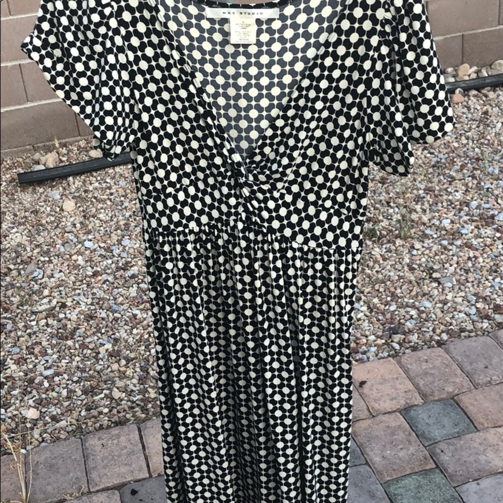 Dress  black& White circle design print
